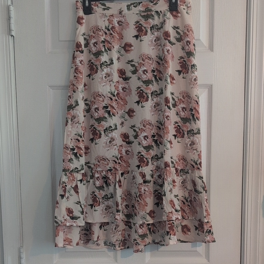 NEVER WORN Allegra K Floral Maxi Skirt in Pink and Cream
